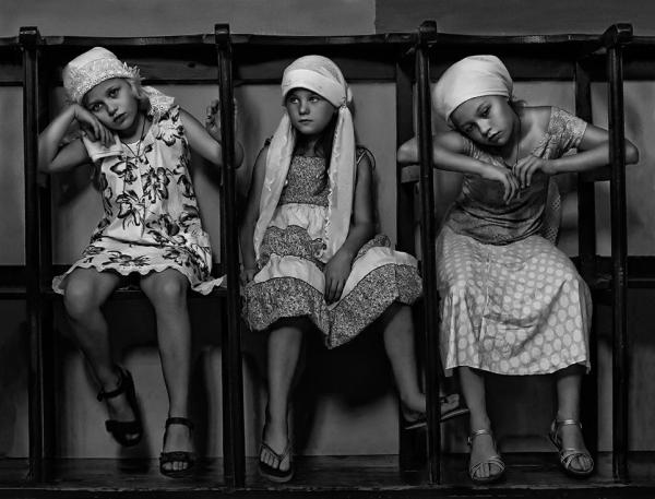 smithsonian-photo-contest-people-nazareth-church-girls-ilan-fain